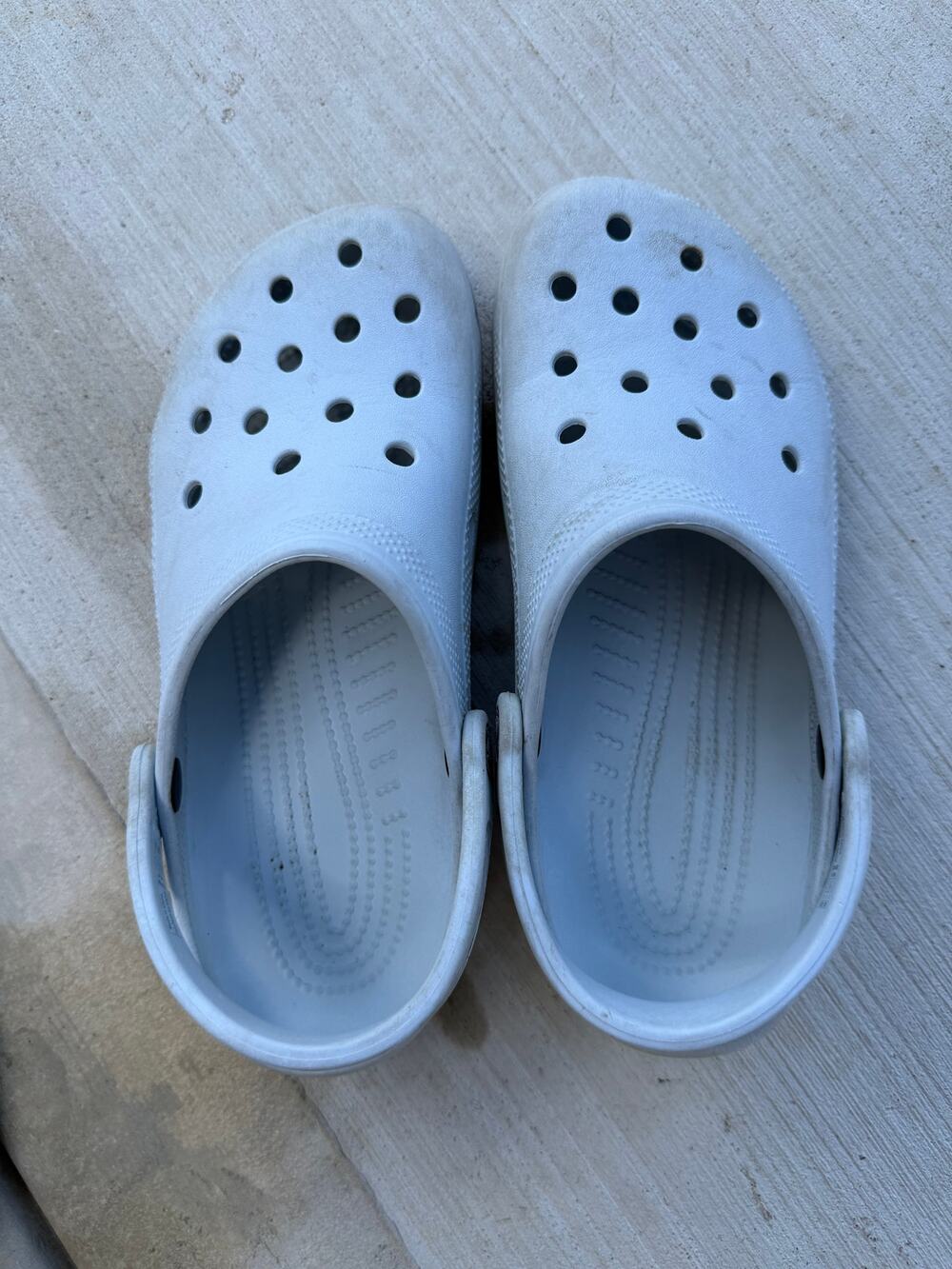 Crocs Classic Clogs White Men’s 7 Women’s 9 Slip On Comfort Shoes